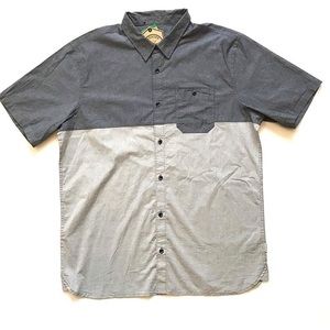 Voyager Men's Short Sleeve Button Down (Size L)